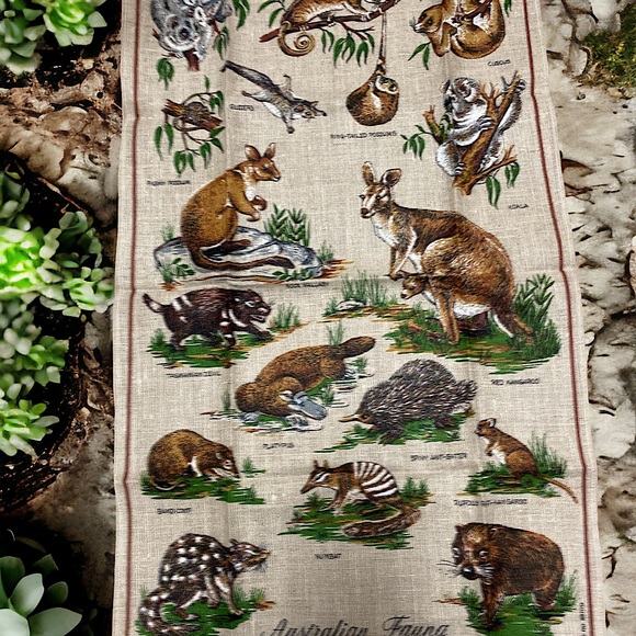 “Australian Fauna” by Leil Kitchen Tea Towel Linen Cotton Australia Souvenir NWT - Picture 6 of 7